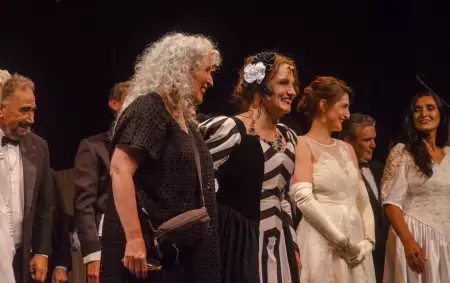 Mar�a y Victoria Carreras