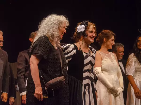 Mar�a y Victoria Carreras