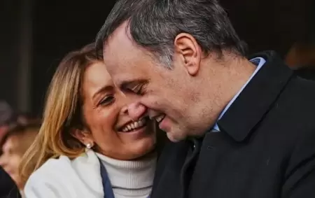 Bettina Angeletti y Manuel Adorni