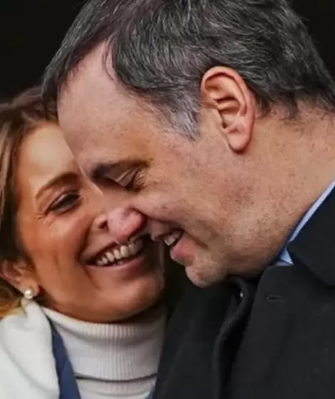 Bettina Angeletti y Manuel Adorni