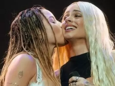 Emilia Mernes y Tini Stoessel