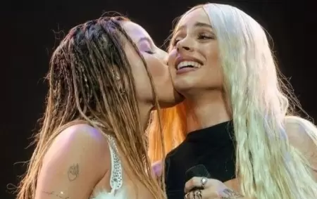 Emilia Mernes y Tini Stoessel