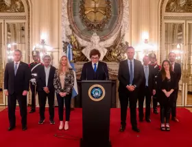 Milei apunt� contra la expropiaci�n de YPF en cadena nacional, sin importar que se gan� el juicio.