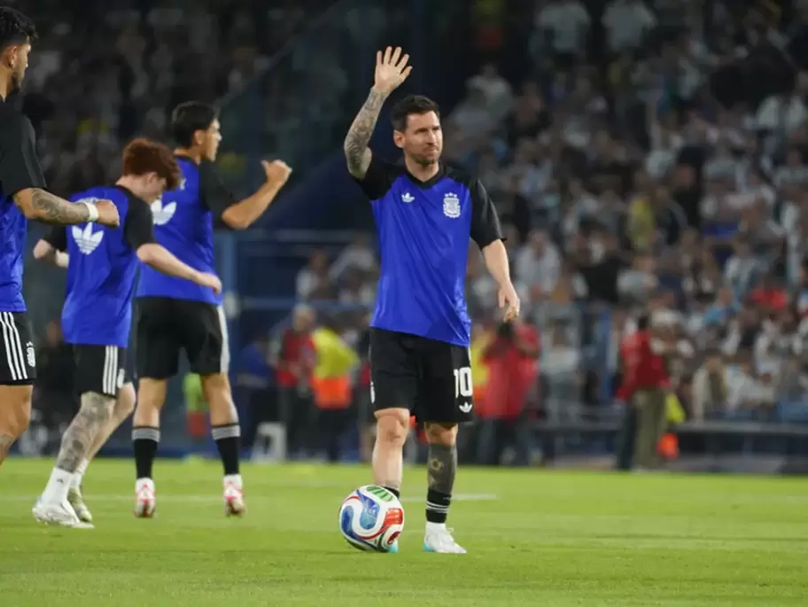 Lionel Messi en su vuelta a "La Bombonera".