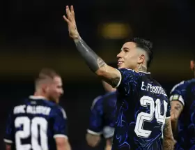 Enzo Fern�ndez tras meter su primer gol contra Mauritania.