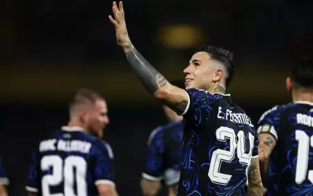 Enzo Fern�ndez tras meter su primer gol contra Mauritania.