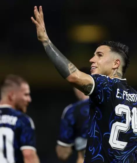 Enzo Fern�ndez tras meter su primer gol contra Mauritania.