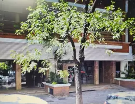 Estudiantes y docentes realizar�n clases p�blicas frente a la casa de Adorni en Caballito