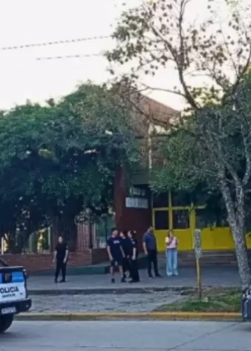Un alumno entr� armado y mat� a un compa�ero de 13 a�os en una escuela de Santa Fe