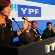 Kicillof reivindic� la estatizaci�n de YPF y destroz� a Milei: "No entiende para qu� es nacional"