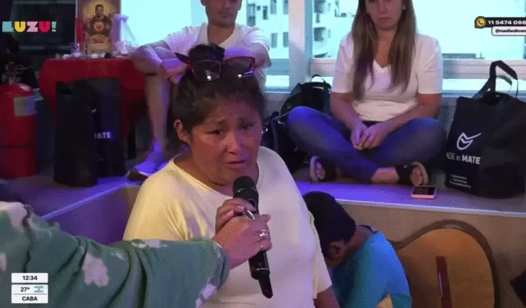 Beatriz Gabriela Hormilla en Luzu TV, cuando relat� las dificultades que atraviesa con su familia.