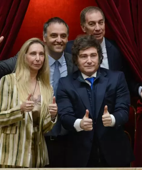 El caso Adorni erosiona la imagen presidencial y tensiona al propio oficialismo.