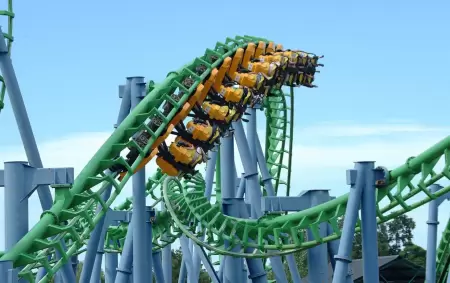 Una falla en el Parque de la Costa dej� a pasajeros suspendidos en el aire