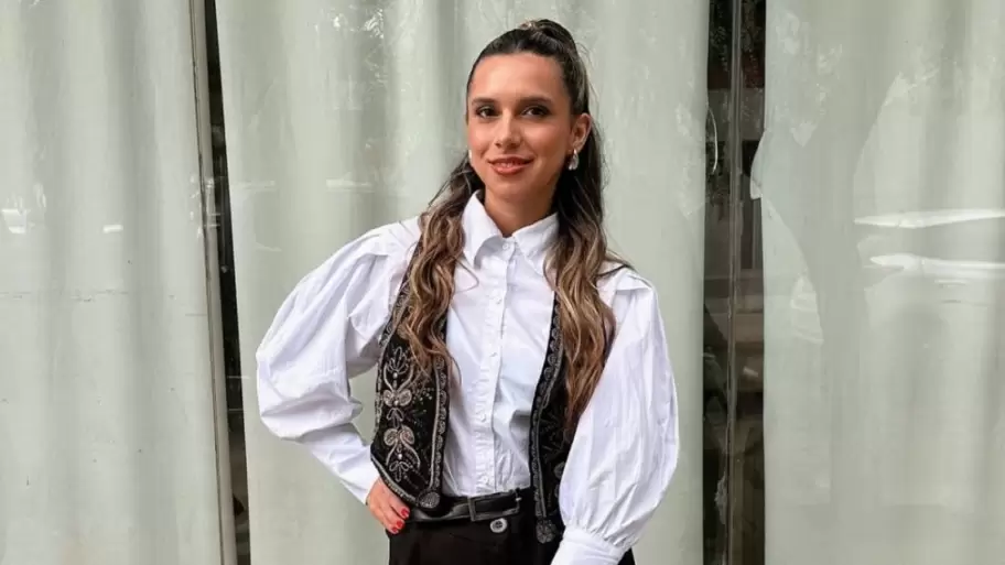 Agostina Páez llegó al país tras estar acusada de racismo en Brasil