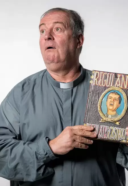 Fabio Alberti estrena La Apocalipsis Existe con sus grandes personajes.