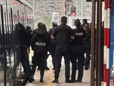Los efectivos policiales de Federal y la Bonaerense pudieron terminar con la toma de rehenes en Temperley sin v�ctimas fatales.