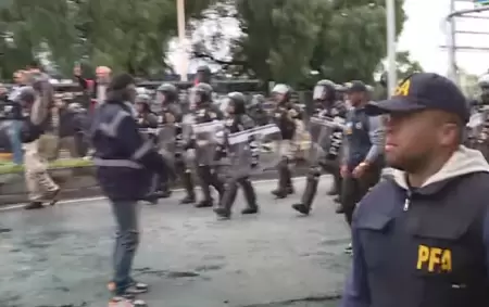 Tensi�n en Puente Pueyrred�n