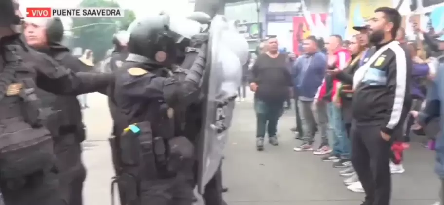 Puente Saavedra tambi�n es un punto neur�lgico de protestas