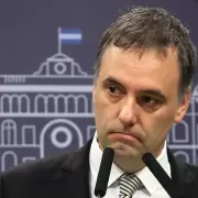 Hipotecas, "dos pibes" y pr�stamos cruzados: nuevas sombras sobre el patrimonio de Manuel Adorni