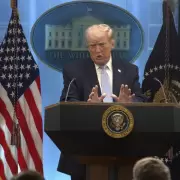 Trump acept� la propuesta de Pakist�n y estir� dos semanas el ultim�tum a Ir�n: "Ser� un alto el fuego bilateral"