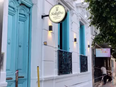 El restaurante Solofra est� ubicado en Alsina 148, Avellaneda.