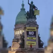 Glaciares en riesgo, protestas, tensi�n social y un Gobierno a la defensiva: la ley que divide al Congreso en medio del esc�ndalo Adorni