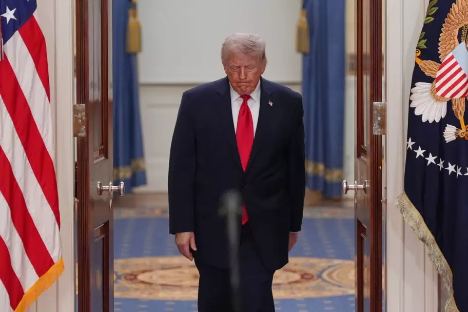 trump-afirma-que-atacara-centrales-energeticas-y-puentes-de-iran-el-martes-si-no-reabre-estrecho-de-ormuz_510a0a59-6d65-4930-973f-aae00ebf201c_medialj