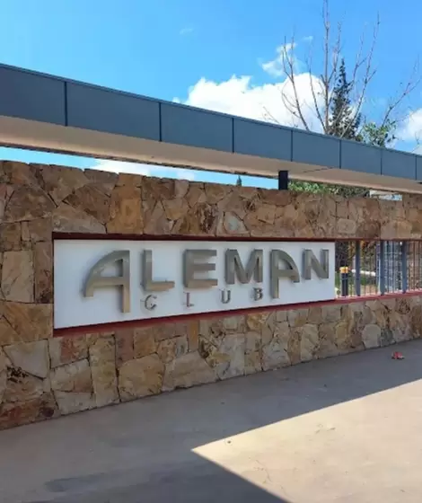 El Club Alem�n de Mendoza, donde se denunciaron los abusos a una menor de edad durante un bautismo de hockey femenino.