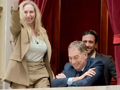 Karina Milei con Santilli y sin Adorni