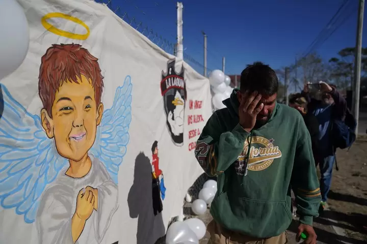 El �ltimo adi�s a �ngel Nicol�s L�pez - Foto: Juano Tesone