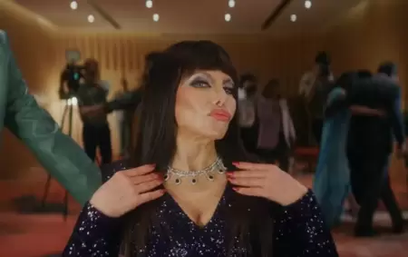 Cecilia Roth como Moria