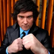 2� round, Milei vs. Magnetto: le mojaron la oreja al empresario y la fusi�n Telecom-Telef�nica sigue en un limbo