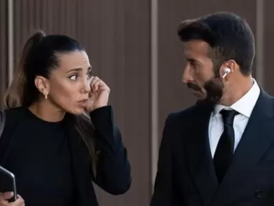 Cinthia Fern�ndez acompa�� a Roberto Castillo a Comodoro Rivadavia a tomar la defensa del padre de �ngel L�pez.