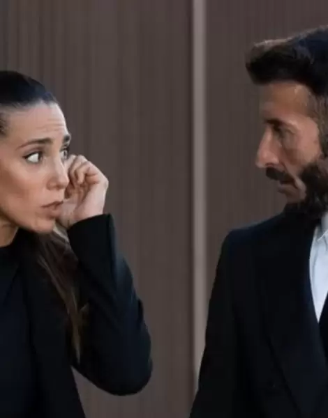 Cinthia Fern�ndez acompa�� a Roberto Castillo a Comodoro Rivadavia a tomar la defensa del padre de �ngel L�pez.