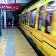 Preocupación en el subte B: una mujer fue arrollada por una formación y sufrió graves heridas