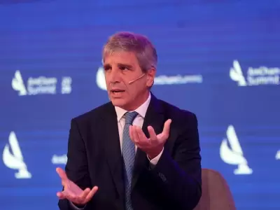 Luis Caputo en AmCham Summit 2026