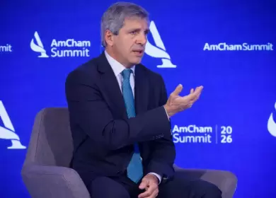 Luis Caputo en AmCham Summit 2026