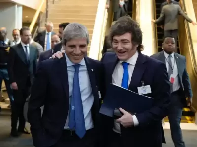 Luis Caputo y javier Milei