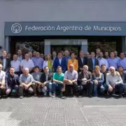 Teléfono para Caputo: intendentes de todo el país exigen respuestas al gobierno de las fuerzas del cielo