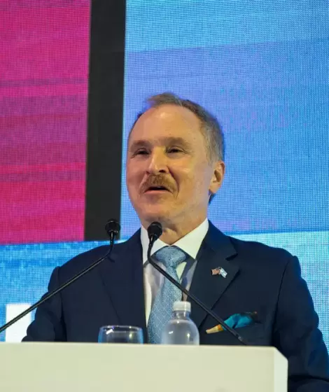 Peter Lamelas en AmCham