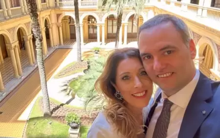 Bettina Angeletti y Manuel Adorni