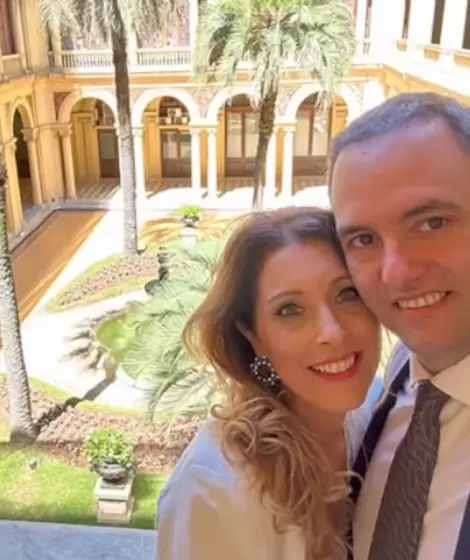 Bettina Angeletti y Manuel Adorni