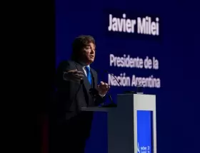 Javier Milei en el AmCham Summit 2026.