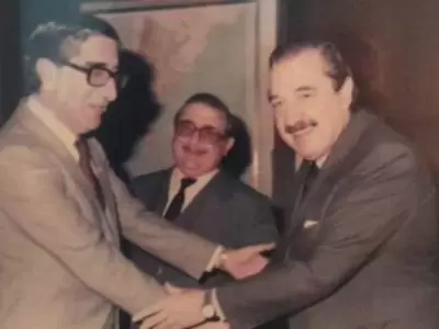 Juan Carlos Castiella junto al entonces presidente Ra�l Alfons�n.