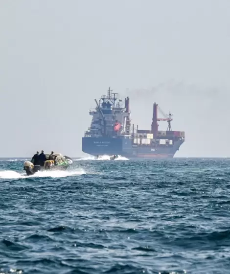 Ir�n amenaza con cortar las exportaciones del Mar Rojo