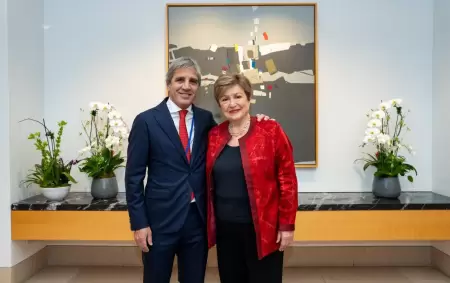 Luis Caputo y la directora gerente del FMI, Kristalina Georgieva