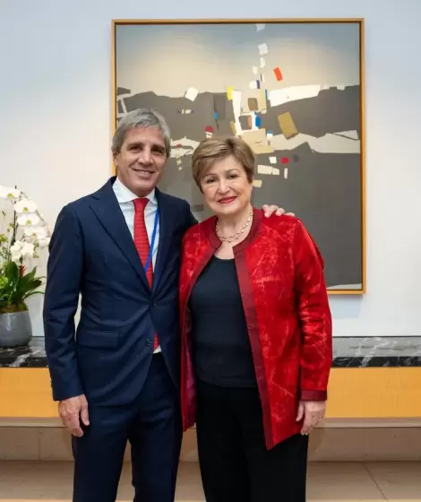 Luis Caputo y la directora gerente del FMI, Kristalina Georgieva