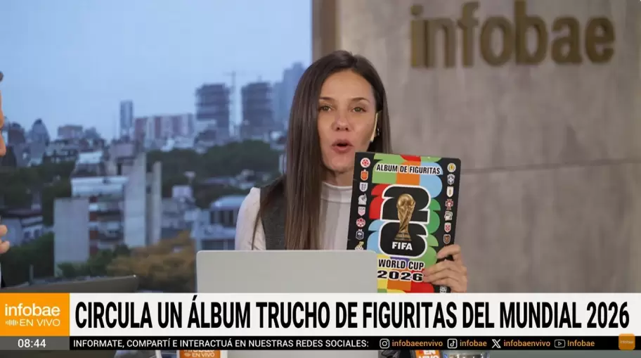 Luciana Rubinska cont� que compr� sin saberlo una versi�n no oficial del �lbum del pr�ximo Mundial