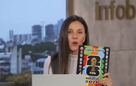 Luciana Rubinska cont� que compr� sin saberlo una versi�n no oficial del �lbum del pr�ximo Mundial