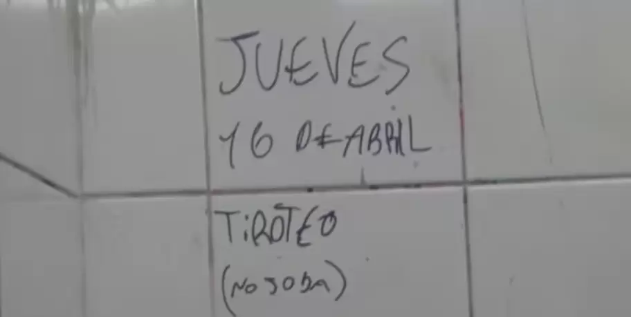 Algunas de las amenazas de tiroteos que aparecieron en escuelas argentinas